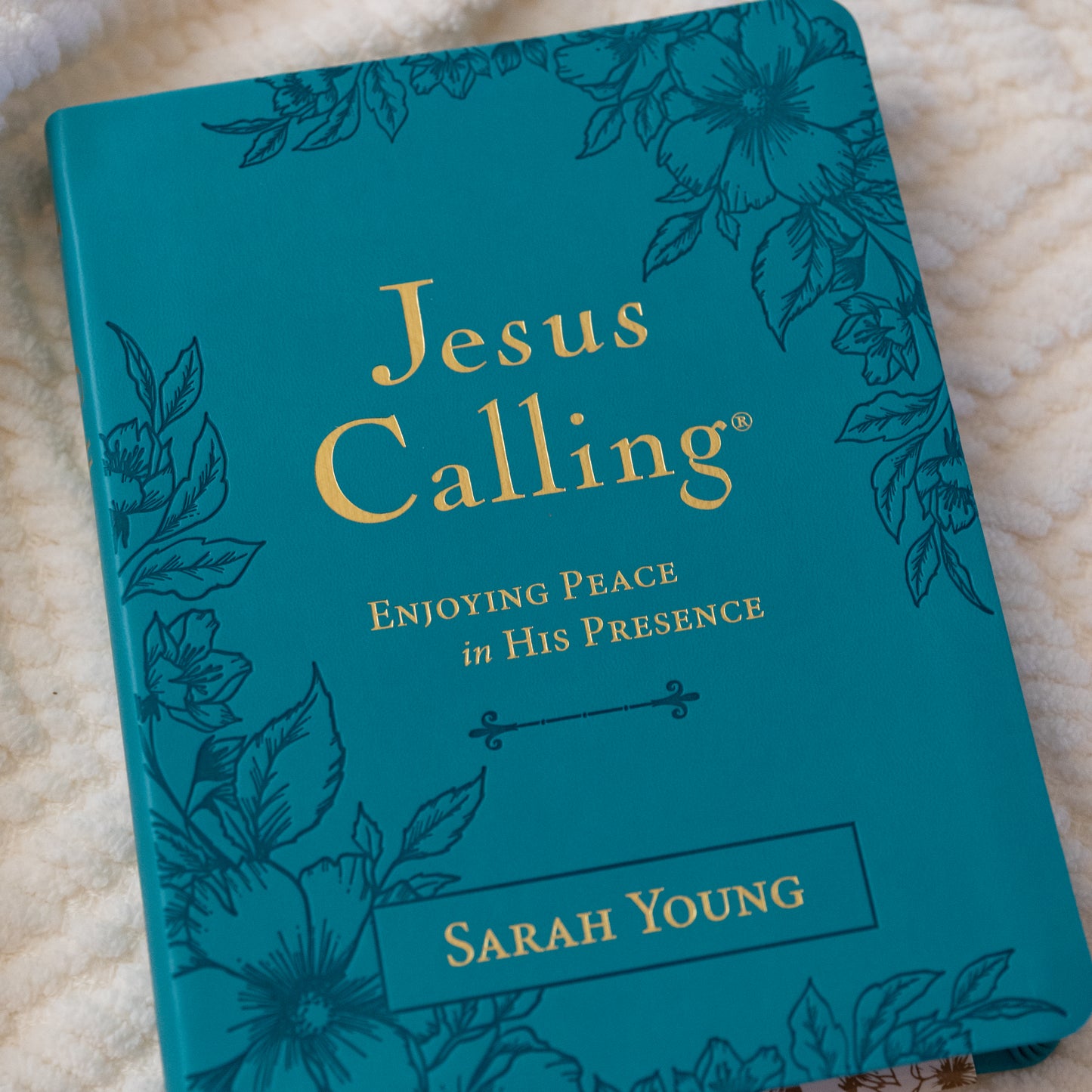 Jesus Calling – Full Scriptures & Larger Print Edition by Sarah Young