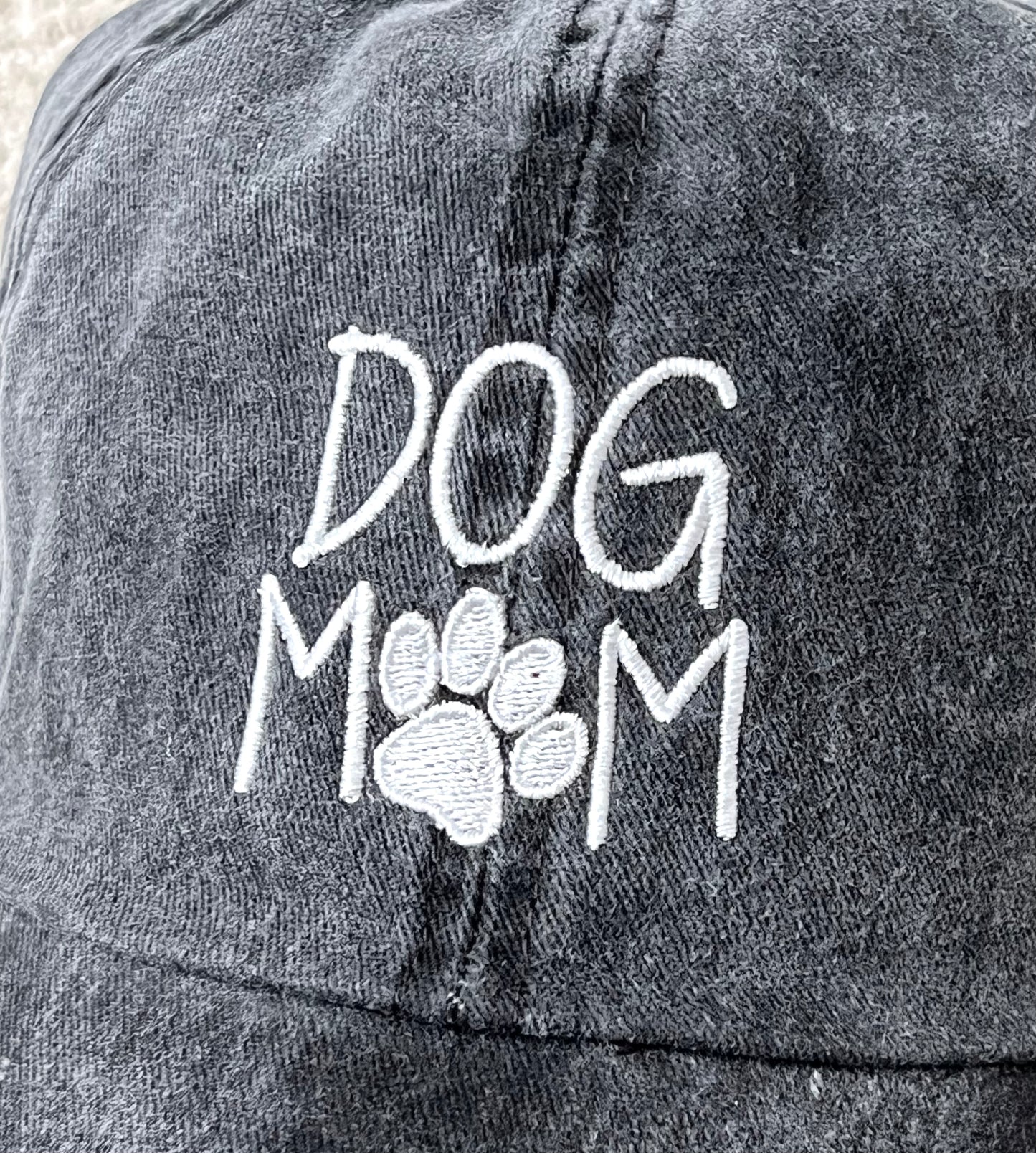'Dog Mom' Embroidered Design Soft Cotton Adjustable Size Baseball Cap -