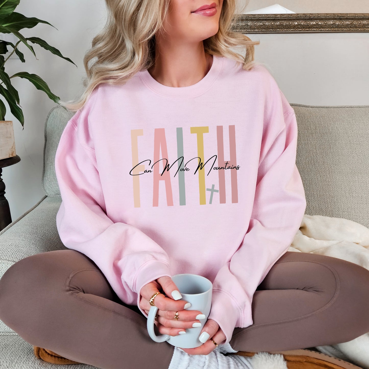 Women's Soft Crewneck Sweatshirt - 'Faith Can Move Mountains'