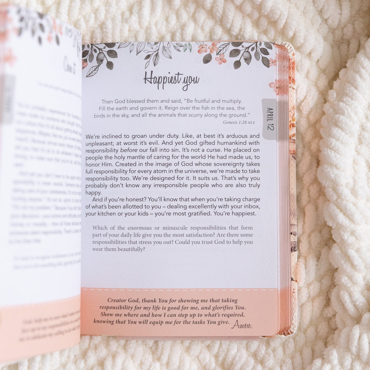 'Walking in Grace' 366 Devotions - Dalene Reyburn